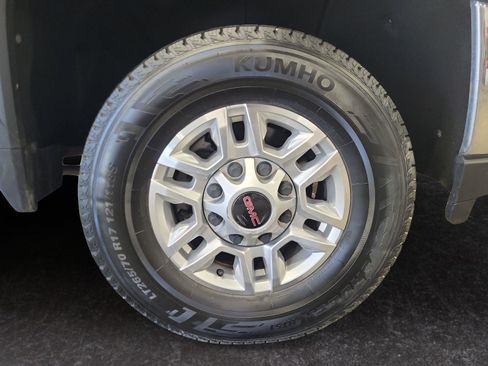 Used 2021 GMC Sierra 2500 SLE w/ SLE Value Package; image 28