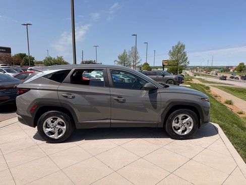 Used 2024 Hyundai Tucson SE AWD/4WD image 6