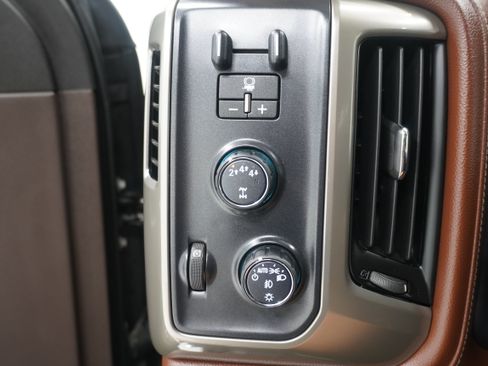Used 2018 Chevrolet Silverado 3500 High Country w/ Duramax Plus Package AWD/4WD image 28