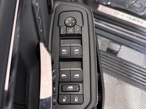 New 2026 RAM 1500 Limited w/ Body Color Bumper Group image 23