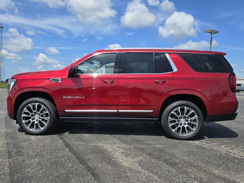 New 2026 GMC Yukon Denali w/ Denali Reserve Package AWD/4WD image 7