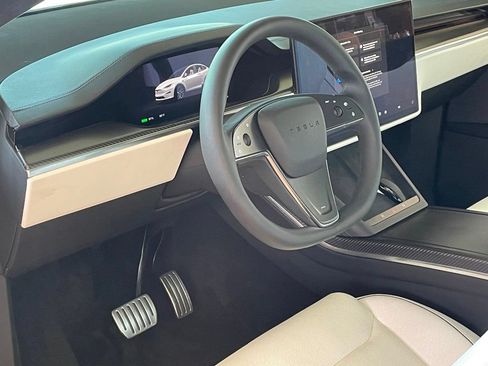 Used 2022 Tesla Model X Plaid AWD/4WD image 15