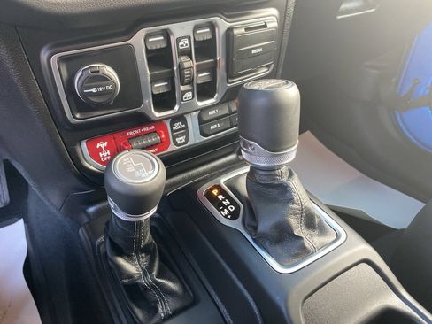 Used 2024 Jeep Wrangler Unlimited Rubicon 392 image 37