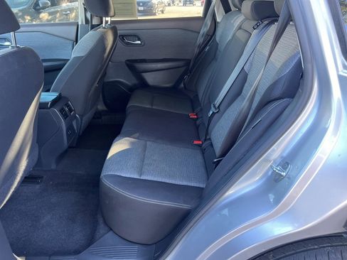 Used 2023 Nissan Rogue SV image 18