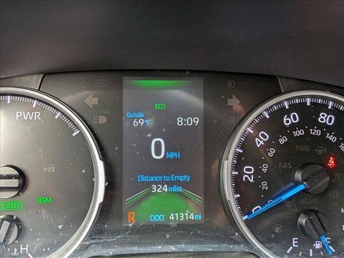 Used 2022 Toyota RAV4 SE w/ Convenience Package AWD/4WD image 12
