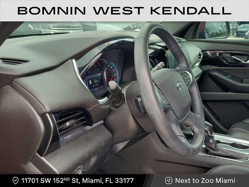 Used 2022 Chevrolet Traverse RS image 8