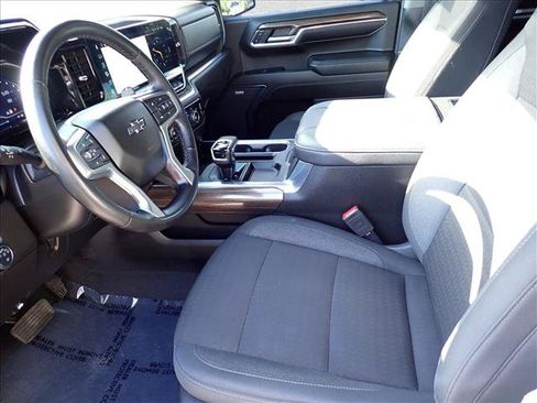 Used 2024 Chevrolet Silverado 1500 RST AWD/4WD image 11