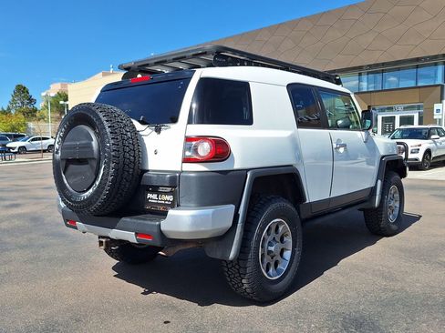 Used 2012 Toyota FJ Cruiser 4WD w/ Convenience Pkg image 3