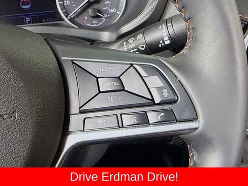 Used 2025 Nissan Sentra SR FWD image 13