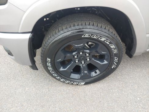 Used 2025 RAM 1500 Big Horn AWD/4WD image 7