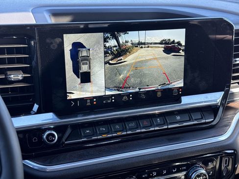 Used 2025 GMC Sierra 1500 SLT w/ SLT Premium Plus Package image 25