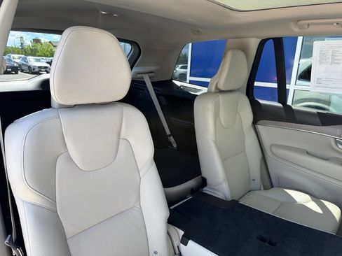 Used 2023 Volvo XC90 B6 Plus AWD/4WD image 24