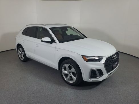 Certified 2025 Audi Q5 2.0T Premium Plus image 29