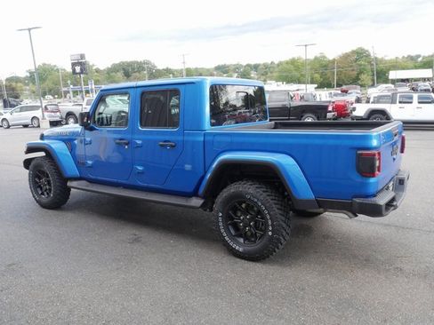 New 2025 Jeep Gladiator High Tide image 10