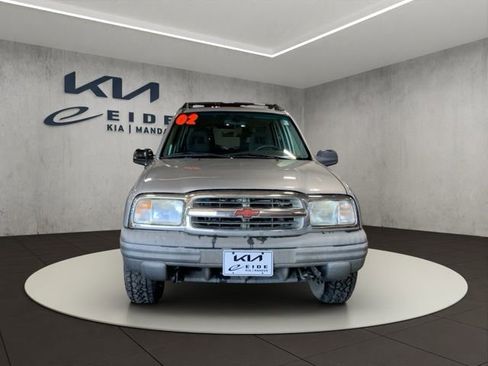 Used 2002 Chevrolet Tracker 4WD w/ Preferred Equipment Group image 8