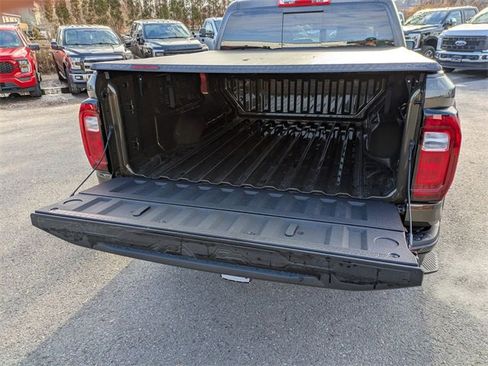 Used 2025 GMC Canyon AT4 image 18