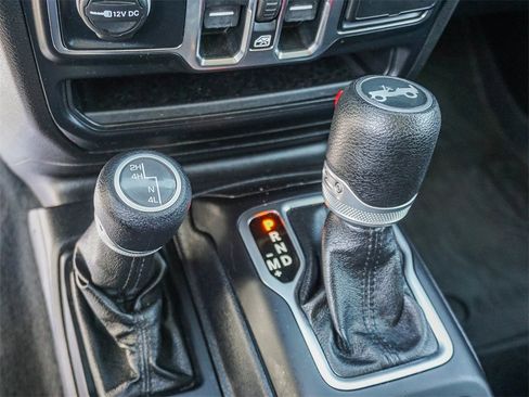 Used 2019 Jeep Wrangler Unlimited Sport S image 23