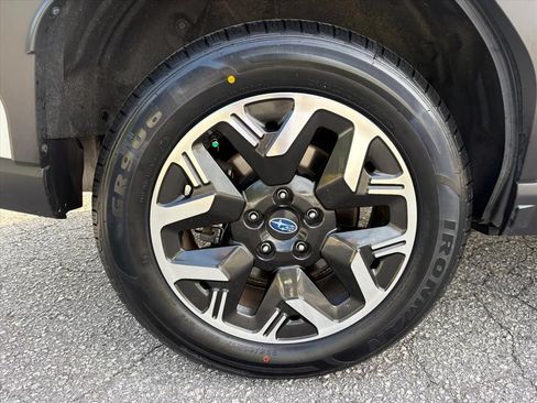 Used 2025 Subaru Forester Premium AWD/4WD image 26