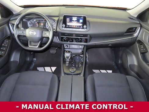 Certified 2025 Nissan Rogue S image 10