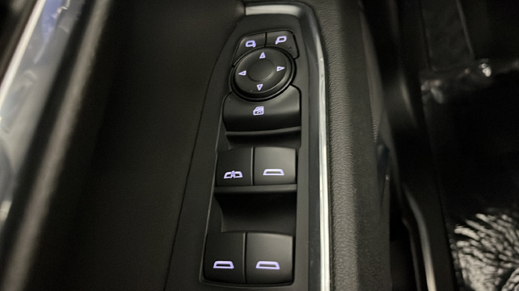 Used 2024 Chevrolet Silverado 1500 LT AWD/4WD image 30