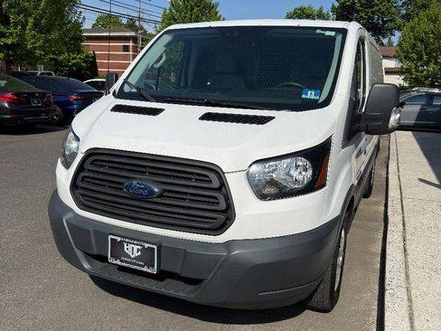 Used 2017 Ford Transit 150 130 Low Roof RWD image 1