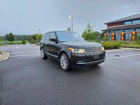 Used 2017 Land Rover Range Rover Supercharged AWD/4WD image 3