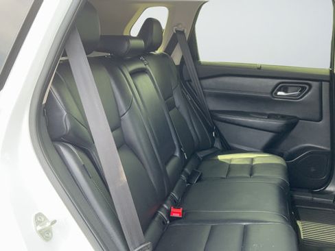 Certified 2025 Nissan Rogue SL w/ SL Premium Package FWD image 22