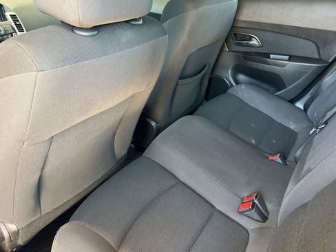 Used 2016 Chevrolet Cruze LT FWD image 4