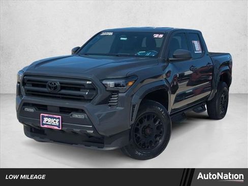 Used 2025 Toyota Tacoma SR5 image 1