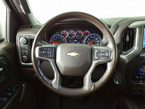Used 2020 Chevrolet Silverado 1500 LTZ AWD/4WD image 16