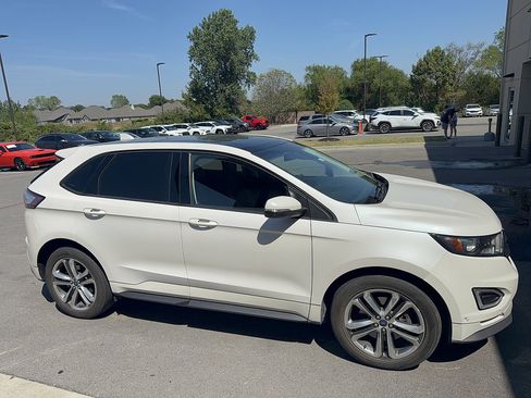 Used 2016 Ford Edge Sport w/ Equipment Group 401A AWD/4WD image 3