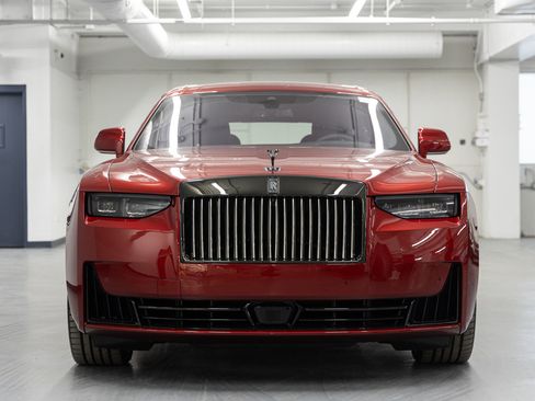 Used 2025 Rolls-Royce Ghost Black Badge image 10