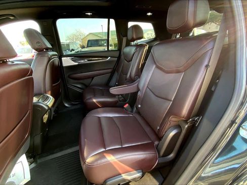 Used 2023 Cadillac XT6 Premium Luxury image 19