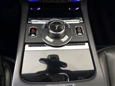 Used 2014 Rolls-Royce Wraith RWD image 19