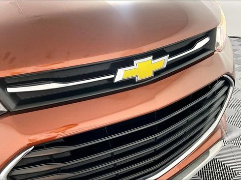 Used 2019 Chevrolet Trax LT w/ Driver Confidence Package FWD image 30