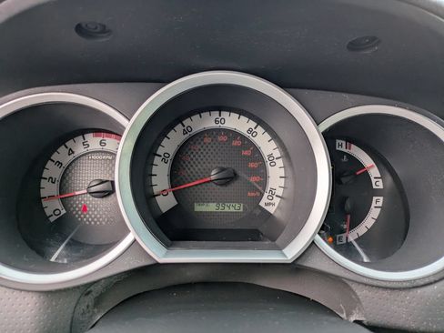 Used 2015 Toyota Tacoma PreRunner w/ SR5 Package RWD image 27