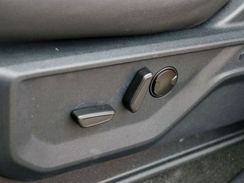 New 2026 Ford F250 Lariat w/ Black Appearance Package image 26