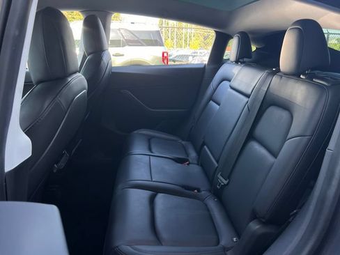 Used 2021 Tesla Model Y 2WD image 16