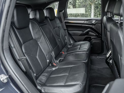 Used 2014 Porsche Cayenne Diesel image 15