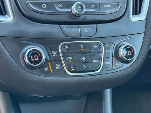 Used 2023 Chevrolet Malibu LT image 12