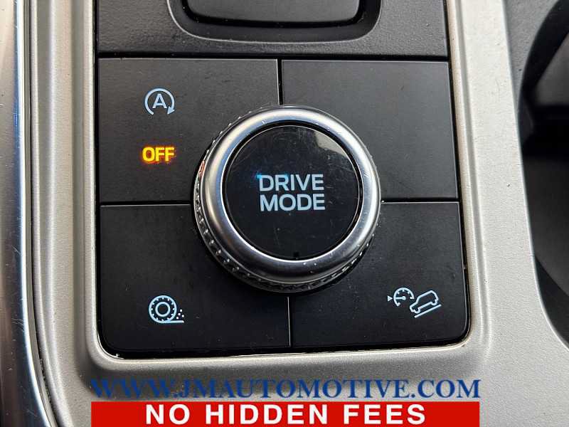 Used 2021 Ford Explorer Limited w/ Equipment Group 301A AWD/4WD image 40