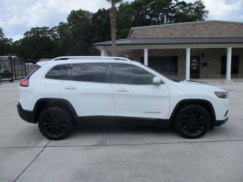Used 2019 Jeep Cherokee Latitude w/ Popular Appearance Group FWD image 14