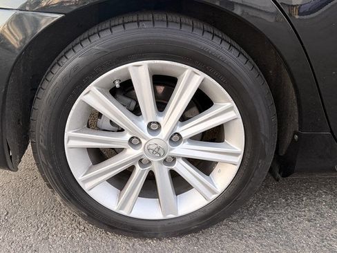 Used 2013 Toyota Camry XLE w/ Leather Pkg image 45