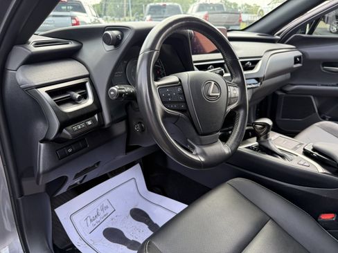 Used 2020 Lexus UX 250h w/ Luxury Package image 13