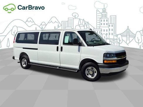 Used 2025 Chevrolet Express 3500 LT w/ LT Preferred Equipment Group RWD image 22