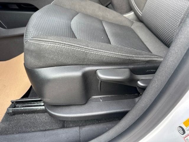 Used 2024 GMC Terrain SLE FWD image 11