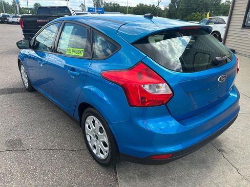 Used 2014 Ford Focus SE w/ SE Winter Package FWD image 7