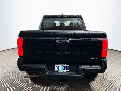 Used 2025 Toyota Tacoma TRD Off-Road image 7