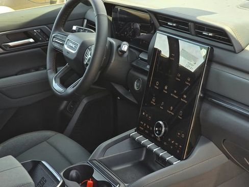 New 2027 GMC Terrain AT4 w/ Convenience Package III AWD/4WD image 10
