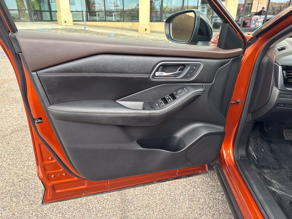 Used 2021 Nissan Rogue SL w/ Premium Package FWD image 9